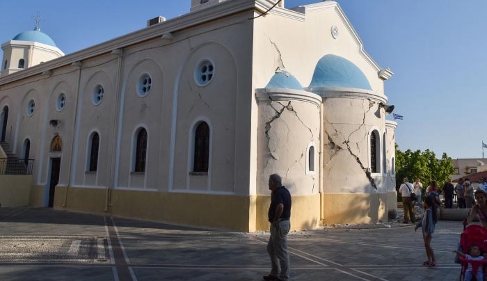 ΠΡΟΣΟΧΗ: Επιτήδειοι γυρίζουν στα σπίτια και ζητούν χρήματα για την επισκευή των Ιερών Ναών