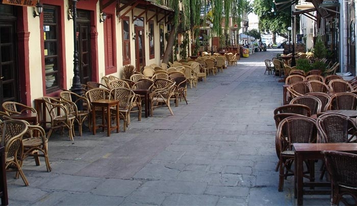 5 λόγοι που καταλήγεις να πηγαίνεις ξημερώματα σπίτι...!