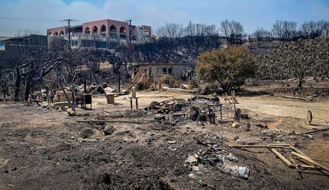 Σε αναστολή οι εργαζόμενοι σε πυρόπληκτες επιχειρήσεις – Ανοίγει σήμερα η πλατφόρμα για το επίδομα των 534 ευρώ