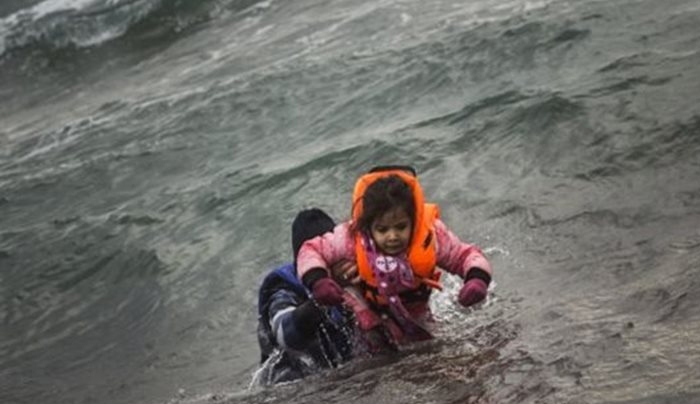 Δύο κοριτσάκια πνίγηκαν σε νέο ναυάγιο με πρόσφυγες στη Λιβύη