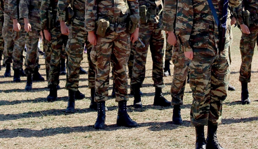 Ελλάδα: Χάνουν τις δουλειές τους στρατιωτικοί, τεχνίτες και διευθυντικά στελέχη
