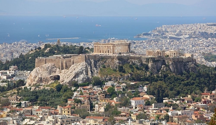 Αφίξεις: Το top-10 των χωρών που στέλνουν τουρίστες στην Αθήνα και στα περιφερειακά αεροδρόμια