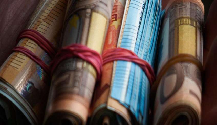 Αφορολόγητο επίδομα-μπόνους 3.000 ευρώ σε εκατομμύρια εργαζόμενους