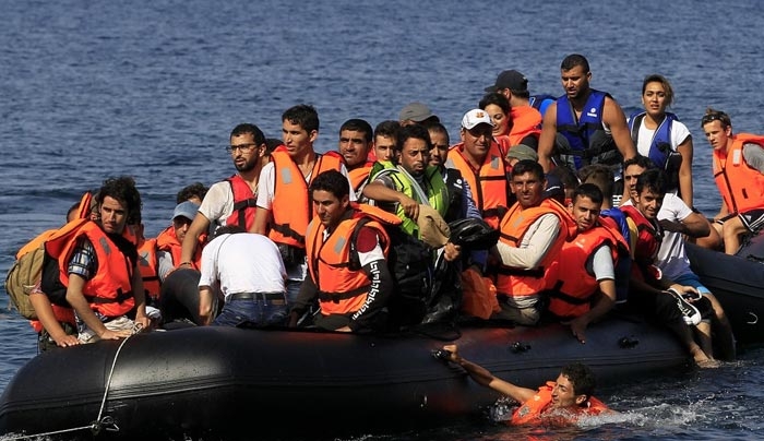 Υπ. Μεταναστευτικής Πολιτικής: Να σταματήσει η Ευρώπη το ποινικό αδίκημα των δουλεμπόρων – Τι προτείνει για το προσφυγικό