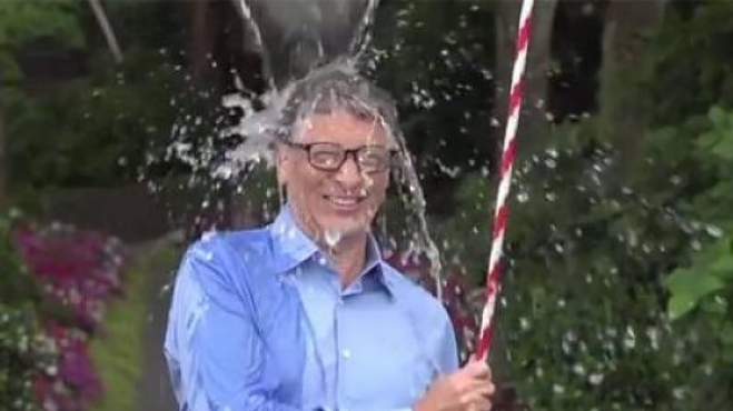 Η «απάντηση» του Bill Gates στον Mark Zuckerberg για το «Ιce bucket challenge» (VIDEO)