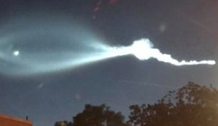 Μυστηριώδες αντικείμενο στον ουρανό του Λος Αντζελες προκάλεσε αναστάτωση [εικόνες]