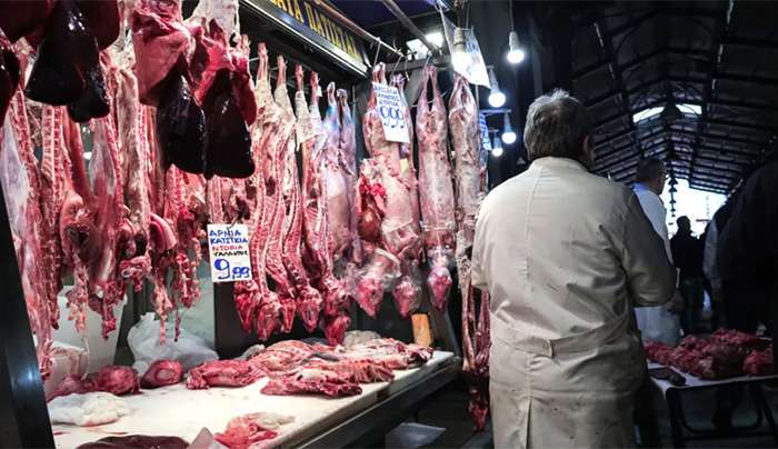 Ακριβότερος οβελίας λόγω των εξαγωγών: Για ελλείψεις εξαιτίας του Πάσχα των καθολικών προειδοποιούν οι κτηνοτρόφοι