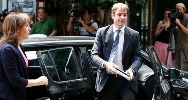 Δημόσιο και απολύσεις στο τραπέζι της συζήτησης Μητσοτάκη-τρόικα