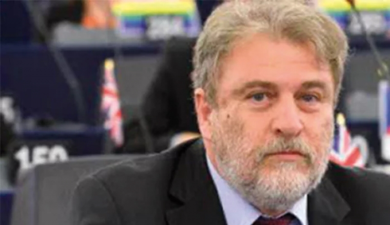 Ο Νότης Μαριάς ξαναφέρνει στην Ευρωβουλή τη μείωση του ΦΠΑ στα νησιά του Αιγαίου