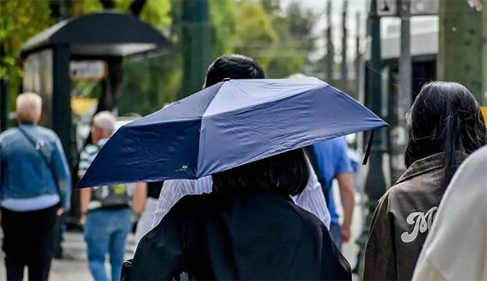 Καιρός σήμερα: Κακοκαιρία με ισχυρές βροχές σε Μακεδονία, Ιόνιο, Ήπειρο και Πελοπόννησο – Καταιγίδες και σε Αττική και Θεσσαλονίκη