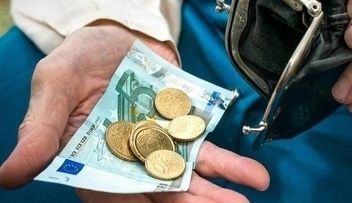 Βόμβα για 250.000 συνταξιούχους ΤΕΒΕ και ΟΑΕΕ - Αναλυτικά παραδείγματα