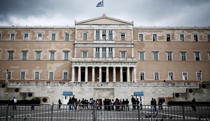 Γραφείο προϋπολογισμού εναντίον Υπουργείου Οικονομικών για το ΦΠΑ στα νησιά