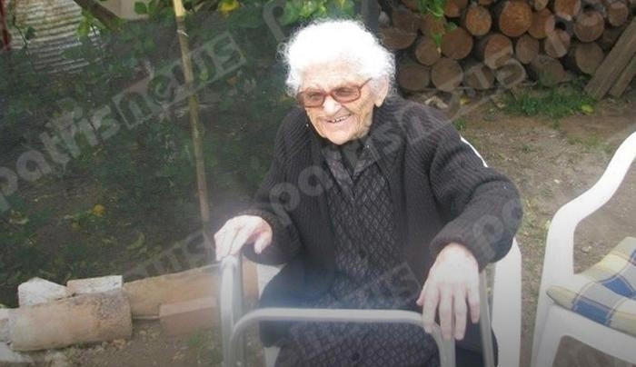 Η αφοπλιστική Ελληνίδα γιαγιά 112 ετών: «Πού να θυμάμαι πόσο είμαι…»