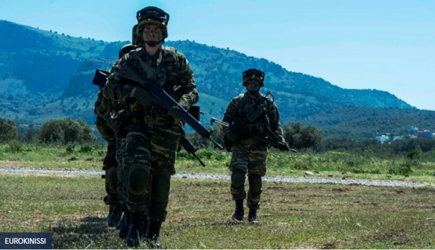 Θρίλερ με Έλληνα στρατιωτικό που έστελνε δέματα με οπλισμό στις ΗΠΑ - Τι ερευνάται