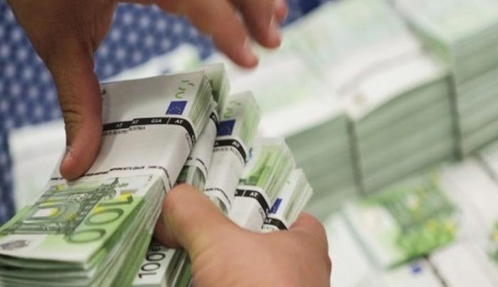 Προϋπολογισμός 2015: Μεγαλύτερο πρωτογενές πλεόνασμα, λιγότερες επιστροφές στους ιδιώτες