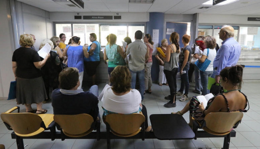 Μείωση εισφορών: Πόσα θα πληρώνουν οι ελεύθεροι επαγγελματίες