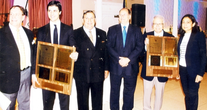 Οι Δωδ/σιοι της Βοστώνης τίμησαν 3 Ελληνες γιατρούς