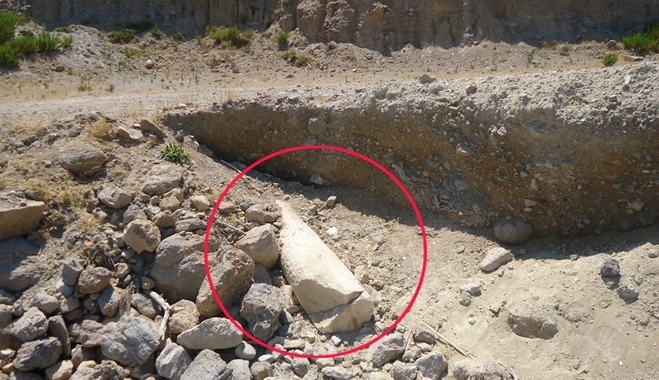 Αποκαλύφθηκε κίονας σε παραλία της Κεφάλου