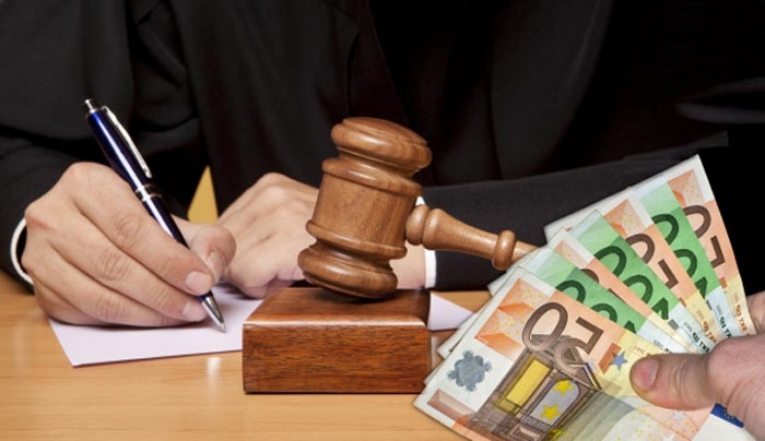 Η εφορία ενεργοποιεί το «υπερόπλο» των κατασχέσεων