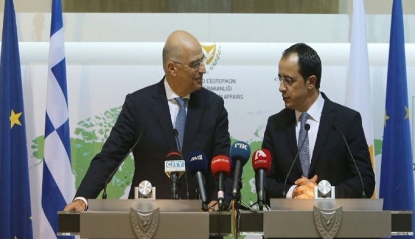 Δένδιας από Κύπρο: Ταραξίας περιχαρακωμένος σε αδιέξοδα η Τουρκία