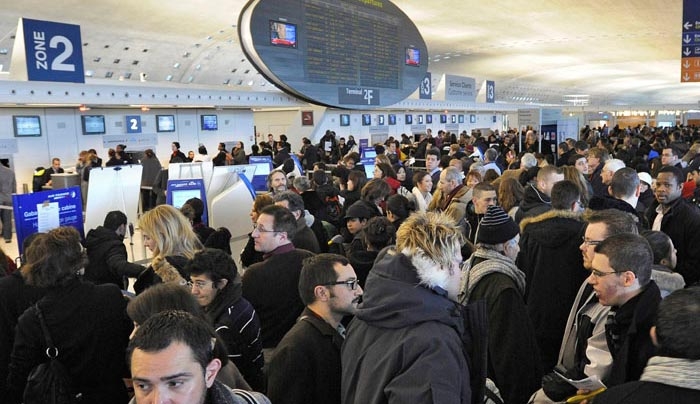 Παρίσι: 58 εργαζόμενοι στο αεροδρόμιο Σαρλ ντε Γκωλ είναι ύποπτοι για τρομοκρατία