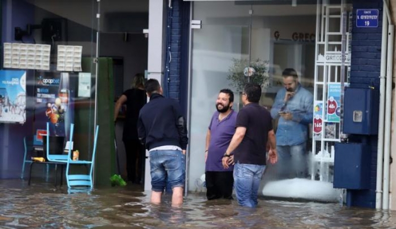 Θεομηνία στη Θεσσαλονίκη– Κλειστά σχολεία και διακοπές νερού