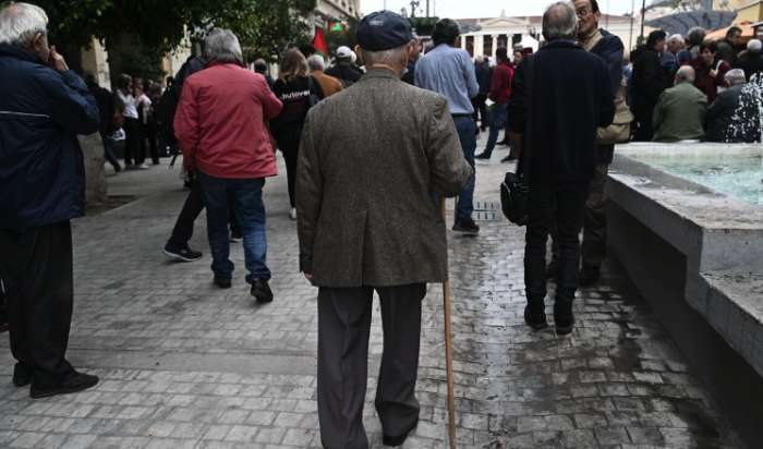 Συντάξεις Φεβρουαρίου: Οι ημερομηνίες πληρωμής - Τι αλλάζει
