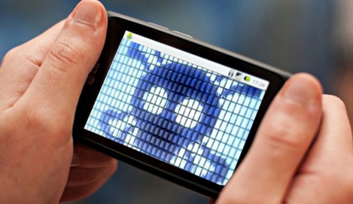 Προσοχή σε μηνύματα τύπου – Έχετε 4 ιούς στο κινητό σας