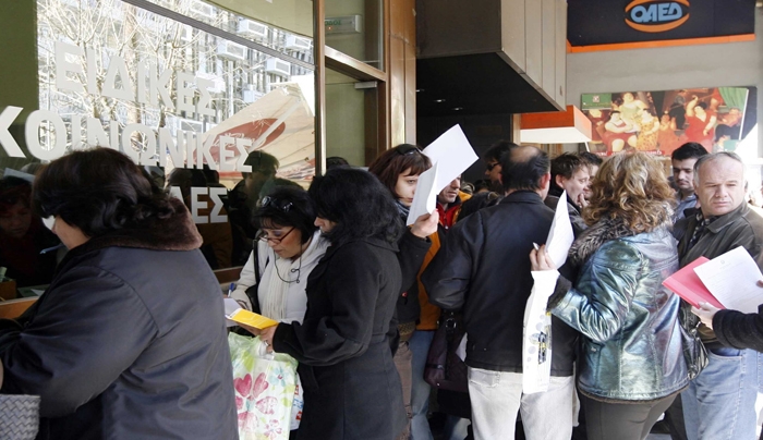 Σε ομηρία 197.000 άνεργοι για την Κοινωφελή Εργασία ΟΑΕΔ - Στους δρόμους οι αιτούντες
