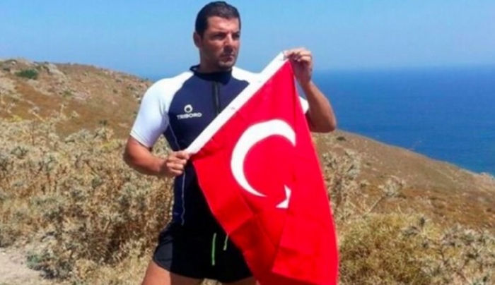 &quot;Υψώσαμε τουρκική σημαία στο Φαρμακονήσι&quot;! Προβοκάτσια στήνουν οι Τούρκοι στο Αιγαίο με φωτογραφίες