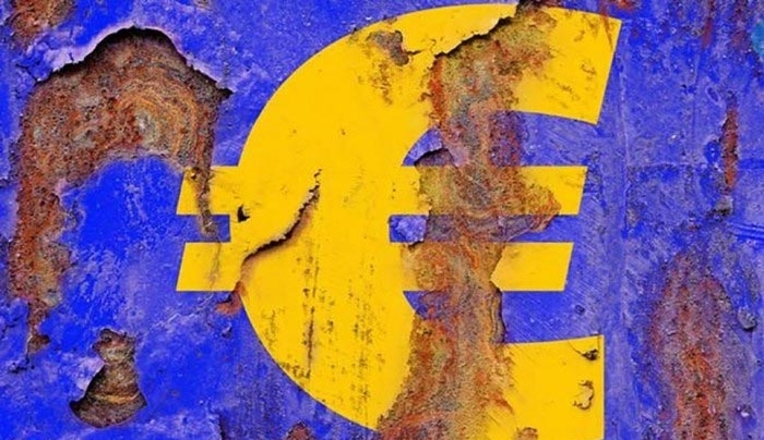 Διευρύνεται η αμφισβήτηση στο ευρώ: Δεύτερο γκάλοπ – μήνυμα