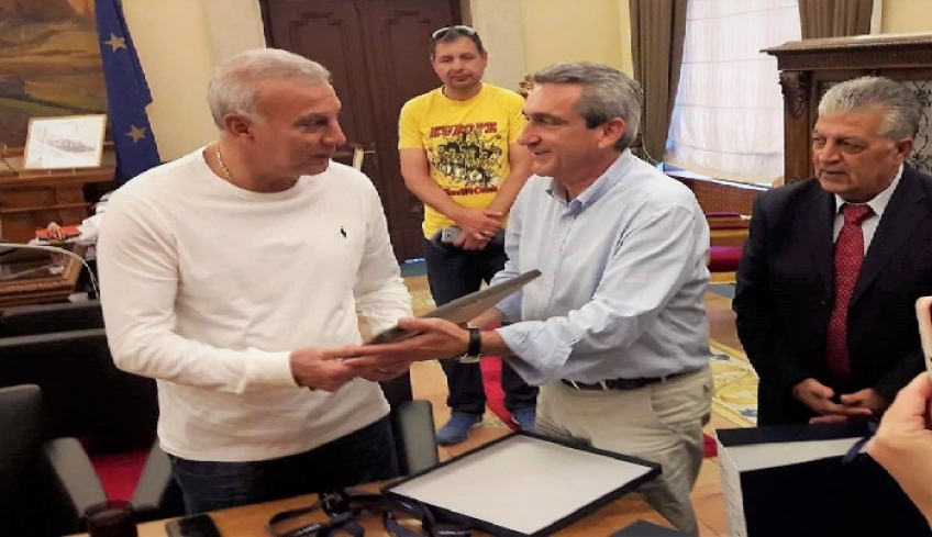 Με υπογραφή Γκάλη σε Ρόδο και Κω!