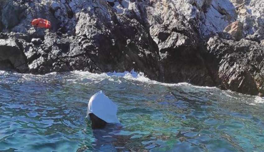 Τέσσερα παιδιά και μία γυναίκα αγνοούνται στο ναυάγιο της Λέρου