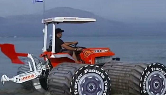 Δείτε το ελληνικό αμφίβιο τρακτέρ (βίντεο)