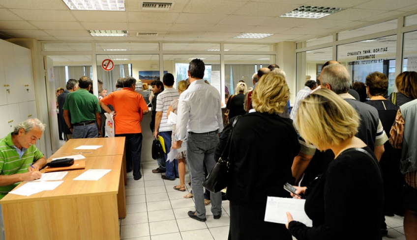 Εφορία: Σταματά τις ουρές στα γκισέ – Με 12 κλικ όλες οι συναλλαγές