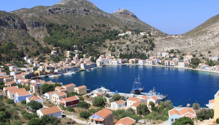 Αναζητούν χώρο στο Καστελλόριζο για τους πρόσφυγες