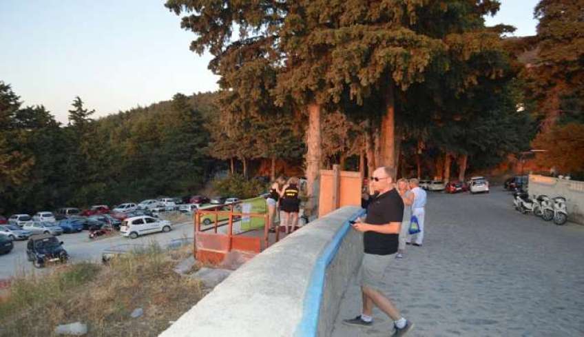 Β. Πατάκος: Πως ο δήμος που μισθώνει ένα ακίνητο από το 2014, εις βάρος μου, με 1200 ευρώ το μήνα, δεν μπορεί να καταφέρει να νομιμοποιήσει τη λειτουργία του;