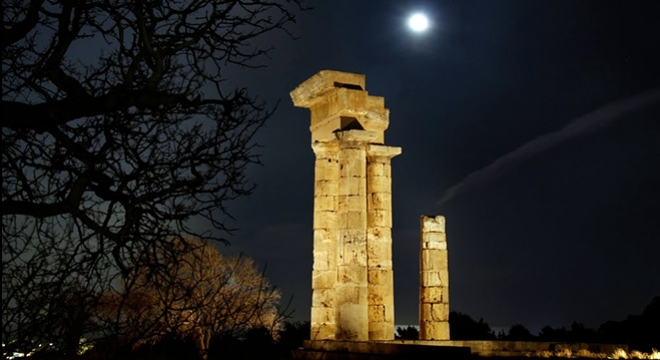 Στις 10 Αυγούστου η μαγική πανσέληνος του καλοκαιριού.