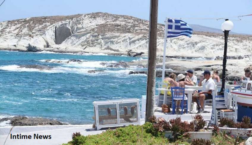 Κορονοϊός: Στις τουριστικές περιοχές η έξαρση - Αύξηση 245% στα λύματα της Αττικής