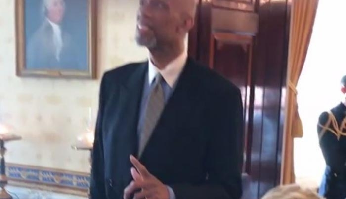 Viral: Δείτε το απολαυστικό Mannequin Challenge αστέρων του Χόλιγουντ στον Λευκό Οίκο