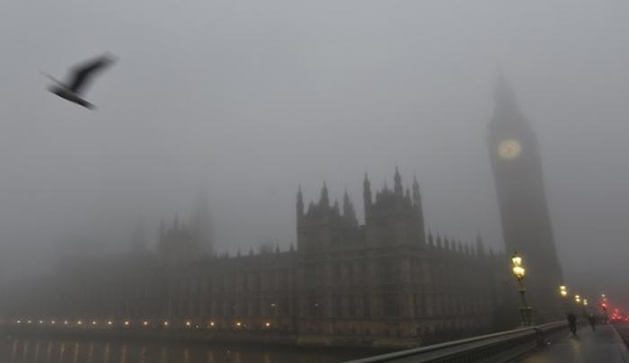 Η ομίχλη έκανε το Λονδίνο.. Χόγκουαρτς! ΦΩΤΟ