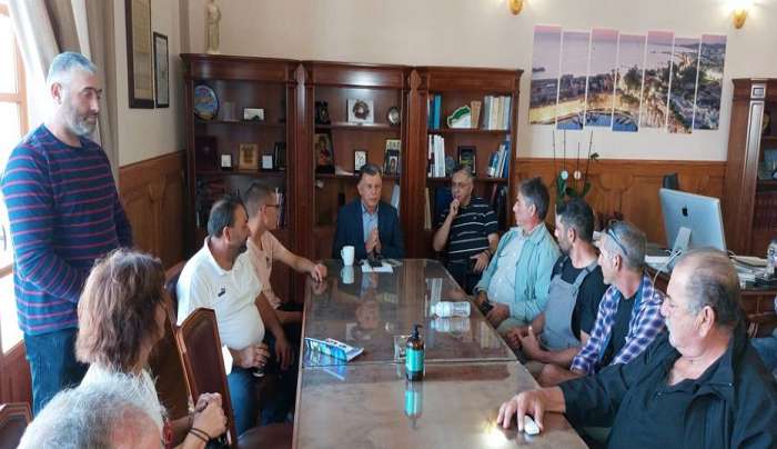 Εποικοδομητική συνάντηση του Δημάρχου με τον Αγροτικό Σύλλογο Κω και μαθητές του ΕΠΑΛ