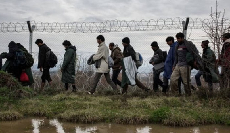 Θρίλερ στον Έβρο: Οι Τούρκοι «άνοιξαν» τα σύνορα – Ορδές μεταναστών στην Ελλάδα