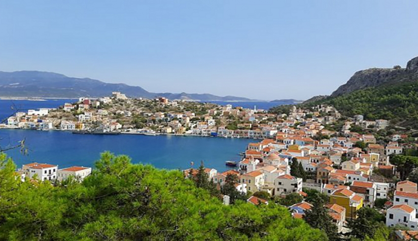 Δύο Τούρκοι έφτασαν κολυμπώντας στο Καστελλόριζο – Ο ένας συνελήφθη στη Ρόδο