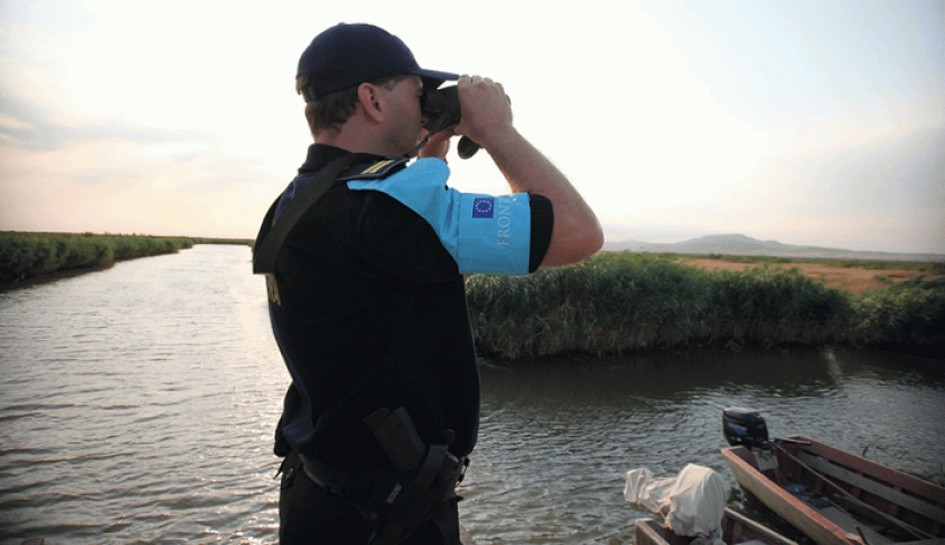 Απόφαση Frontex για «ταχεία επέμβαση» στα νησιά