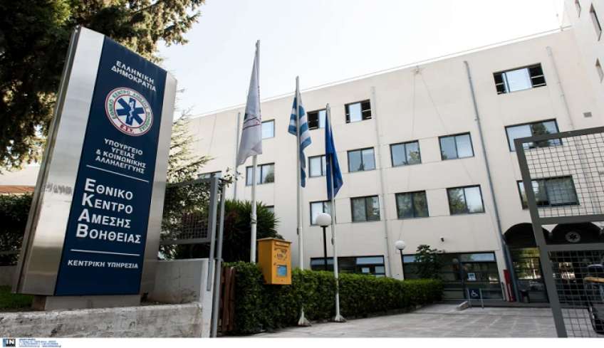 Έρχεται μηνιαίο «μπόνους» 250 ευρώ για τους γιατρούς του ΕΚΑΒ