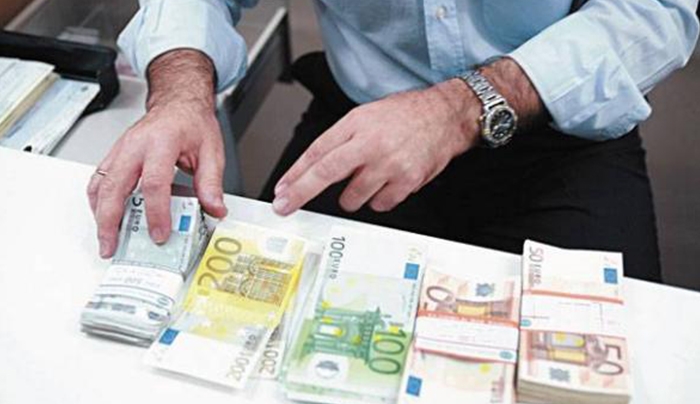 Φυγή καταθέσεων 14 δισ. ευρώ σε ένα δίμηνο