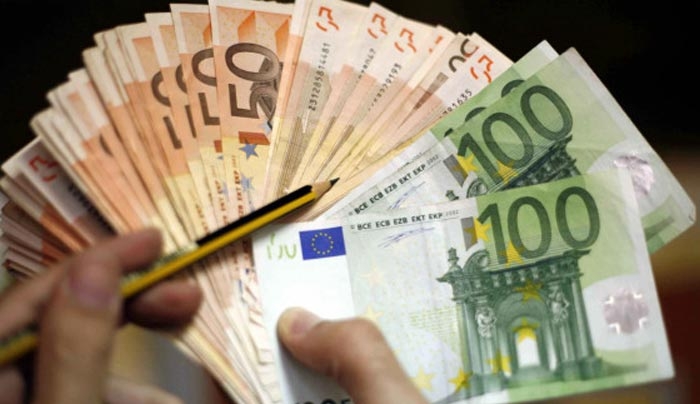 Κρήτη: Ο λυράρης που ''δάγκωσε'' την εφορία - Η συνταγή για επιστροφή φόρου 245.000 ευρώ!