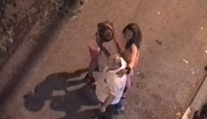 Όταν πέφτει η νύχτα στην Αθήνα... (Video)