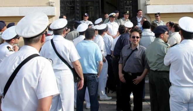Ενιαίο μισθολόγιο ανάλογο με αυτό του Δημοσίου και για τα ειδικά μισθολόγια